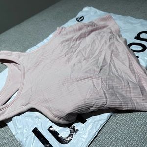 Lululemon to street crop tank